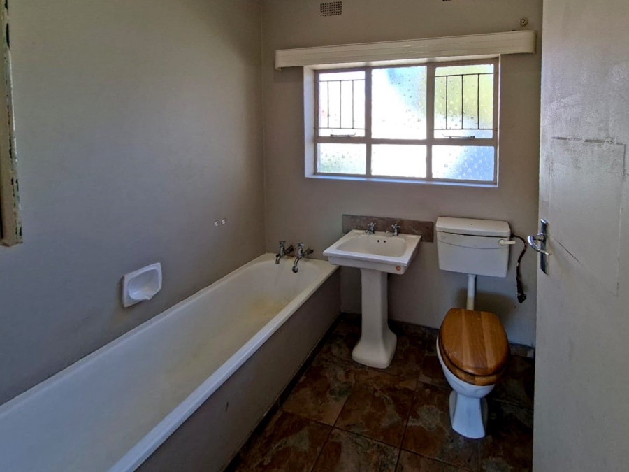 To Let 3 Bedroom Property for Rent in Songloed North West